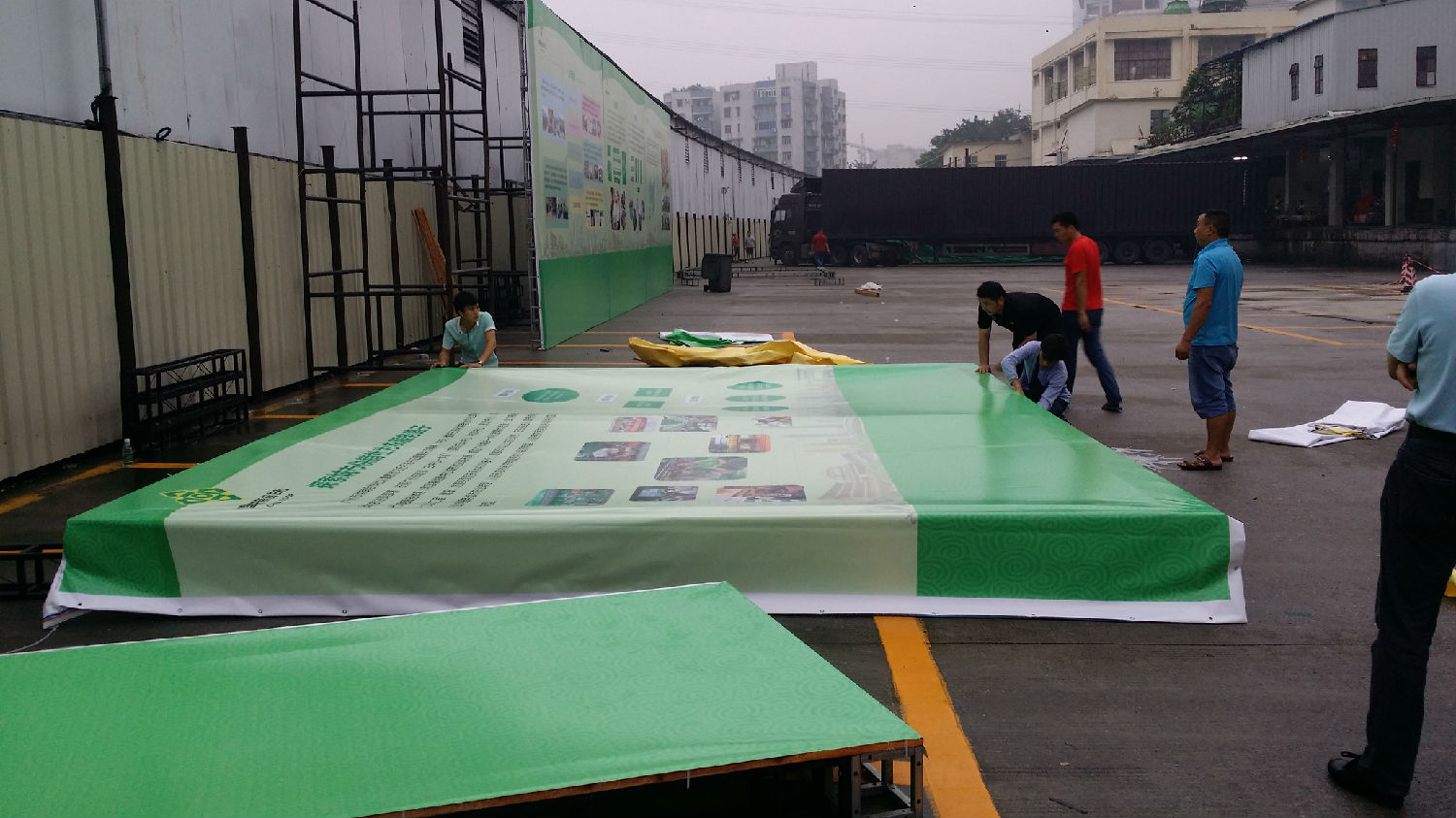 通宵达旦,准时完成广州市供销合作社宣传展板布置 通宵达旦,准时完成广州市供销合作社宣传展板布置